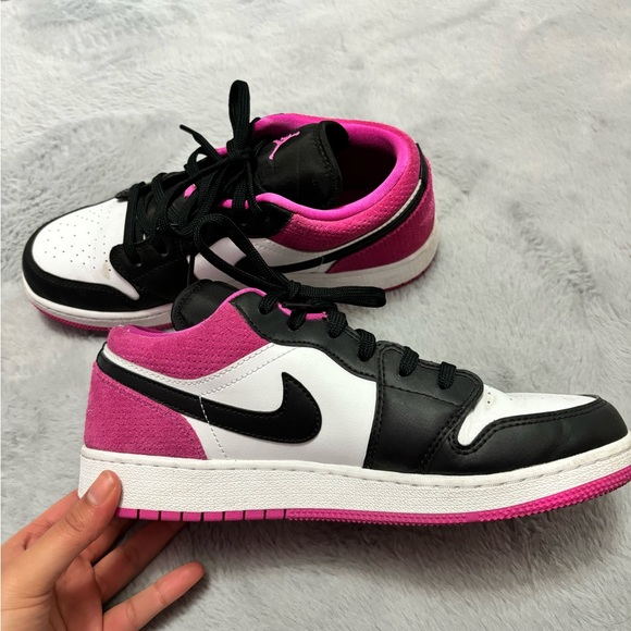 Jordan 1 low Nike shoes - Picture 4 of 7